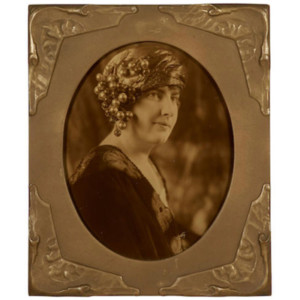 E.S. Curtis - Portrait of a Woman, c1922